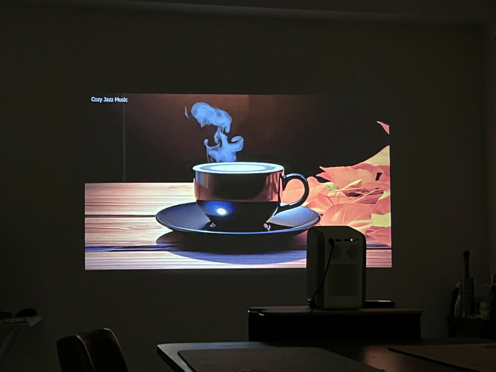 『ETOE E2 Pro プロジェクター』レビュー | Android TV 10.0搭載の高コスパモデル